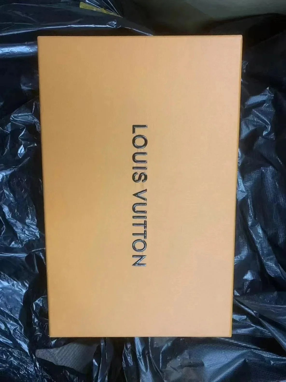 *Two piece gift box set 1 * (easily damaged during transportation, non refundable once sold)